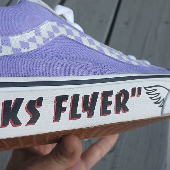 Vans - Picture 6 of 16